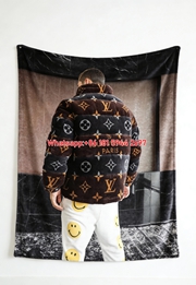 Luxury LV Puffer Jacket Flannel Sofa Throw Blanket 462